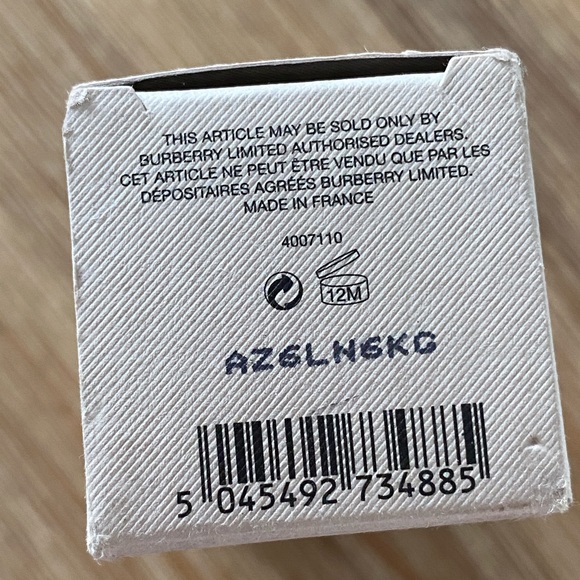 Burberry bright glow foundation #12 ochre nude - Picture 5 of 9